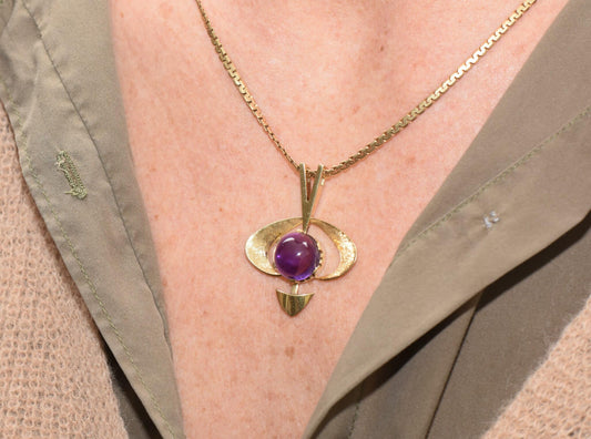 großer Amethyst 750er Gold Antik Anhänger
