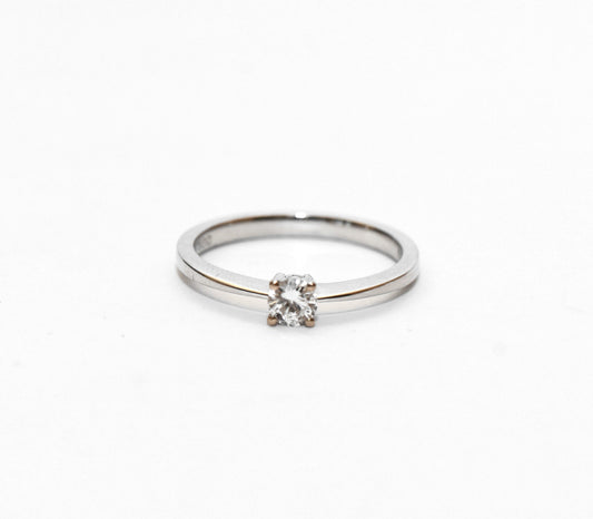 Solitär Ring 0,15ct Brillant 750er Gold Ring Brillantring neu ungetragen