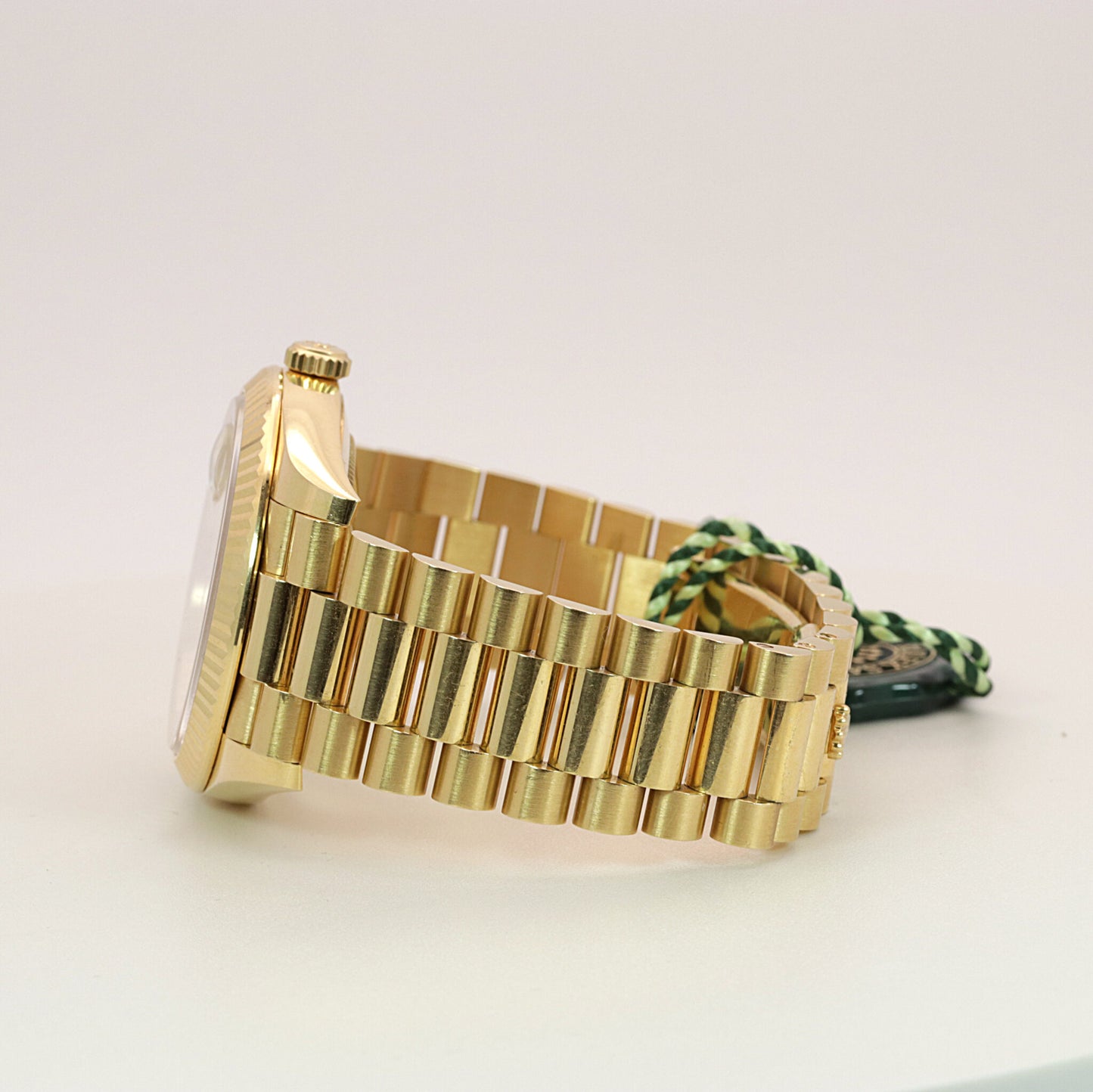 Rolex Day-Date Gelbgold Ref. 228238 Box und Papiere 2021