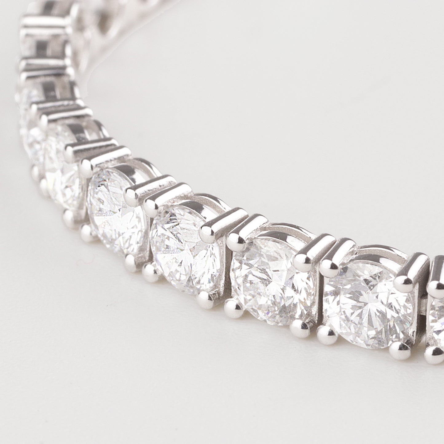 750/- Weissgold | Lab-grown Brillant | Tennis-Armband | 14,59 ct
