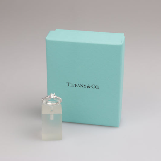 Tiffany & Co | Ring | Brillant | Diamant Cushion 0,45ct E-vvs2 | 950/- Platin | Zertifikat
