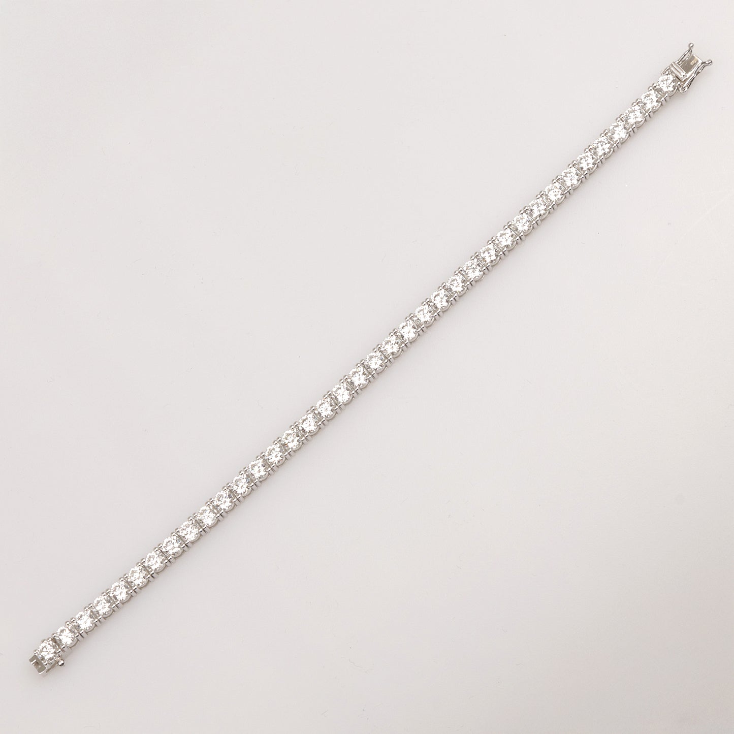 750/- Weissgold | Lab-grown Brillant | Tennis-Armband | 12,27 ct