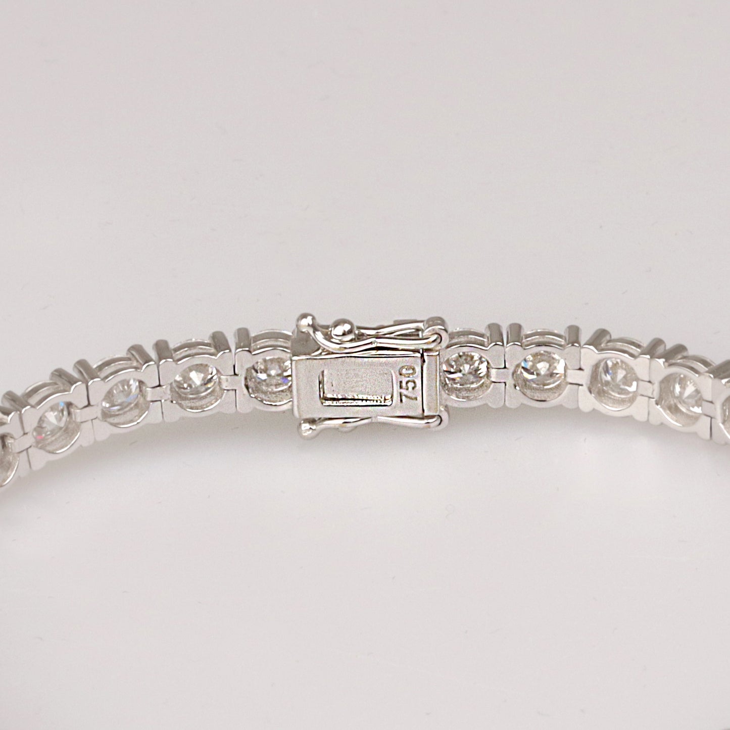 750/- Weissgold | Lab-grown Brillant | Tennis-Armband | 12,27 ct