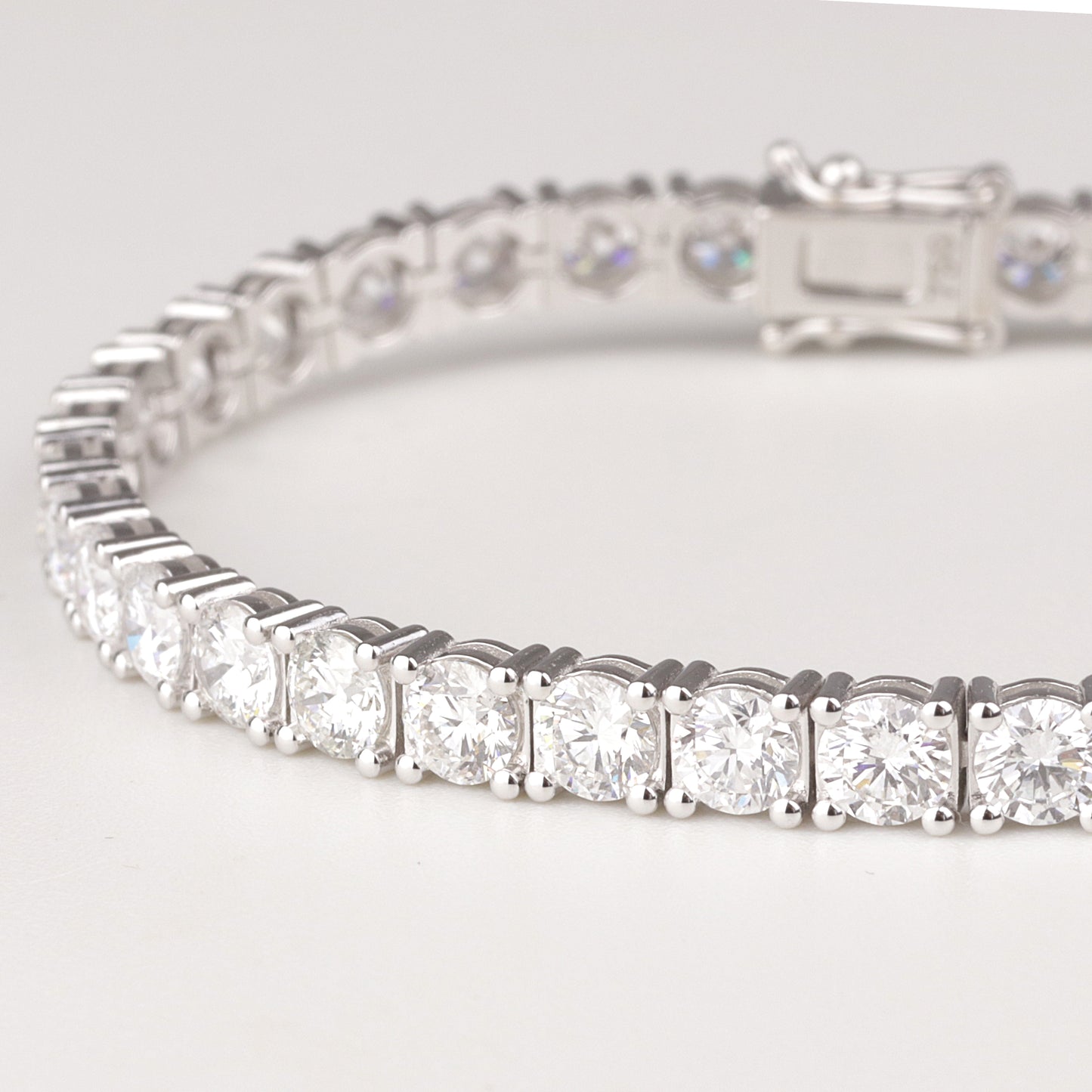 750/- Weissgold | Lab-grown Brillant | Tennis-Armband | 12,27 ct