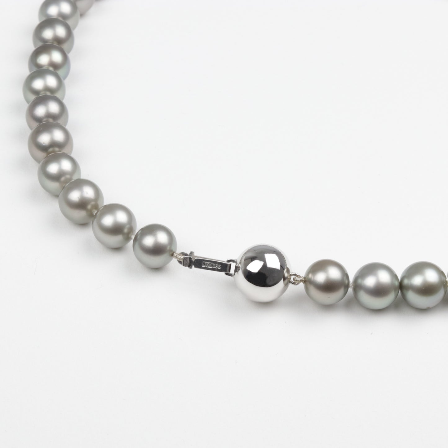 Zuchtperl Tahiti grau Collier aus Geschäftsauflösung Kugelschließe 585/- WG