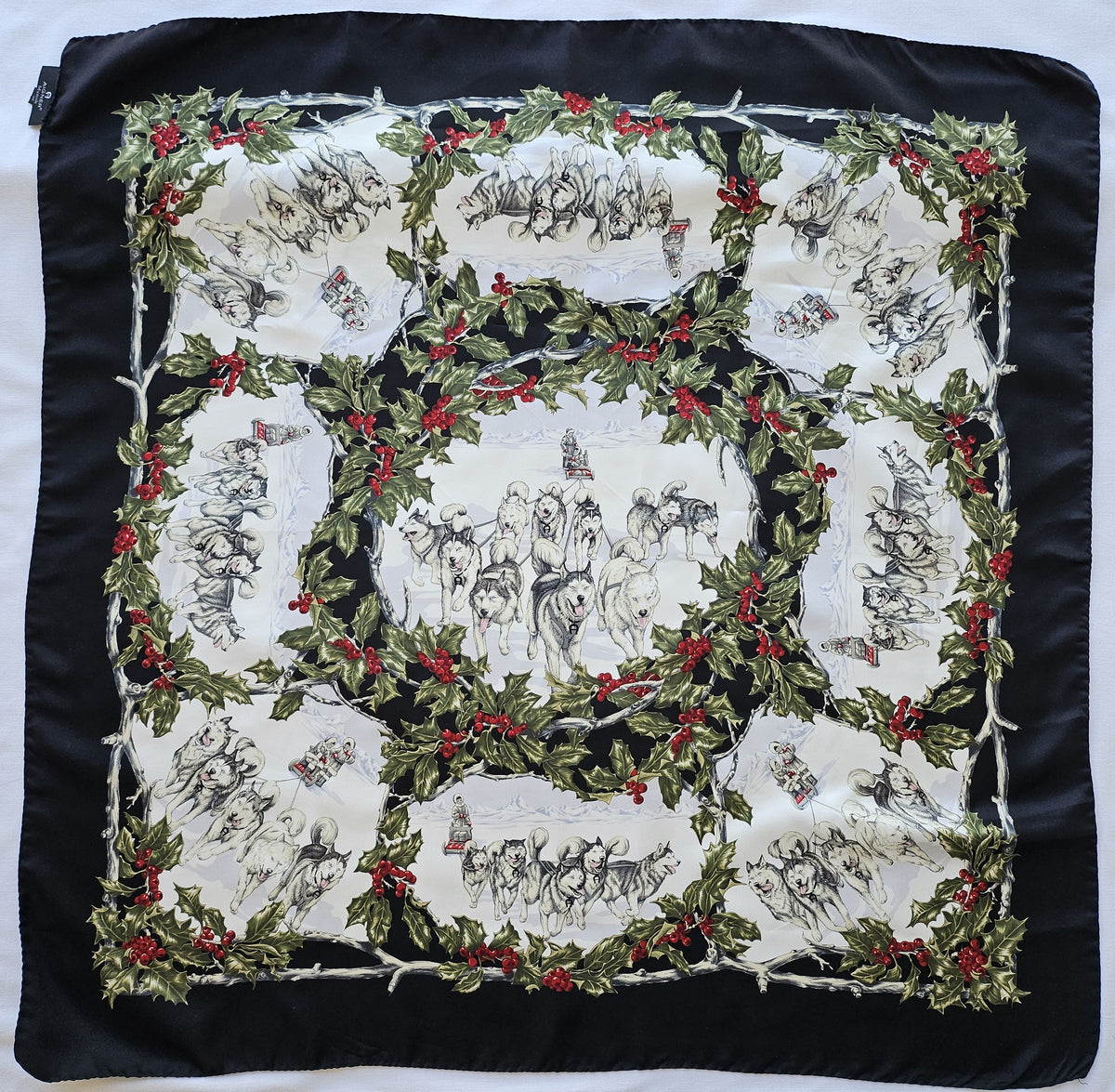 Aigner Seidentuch "Husky" schwarz/weiß  87x87 cm