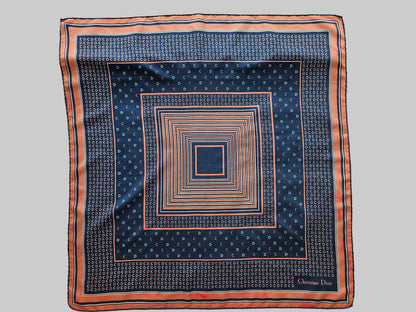 Christian Dior Seidentuch Motiv Buchstaben 76 cm x 76 cm
