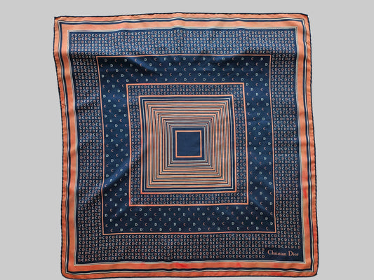 Christian Dior Seidentuch Motiv Buchstaben 76 cm x 76 cm