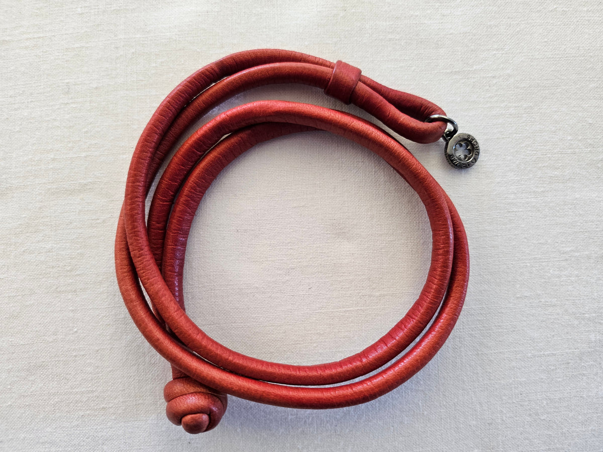 Ole Lyngaard Design Lederarmband Rot Größe-S