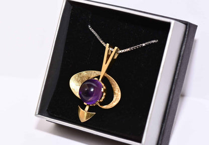 großer Amethyst 750er Gold Antik Anhänger