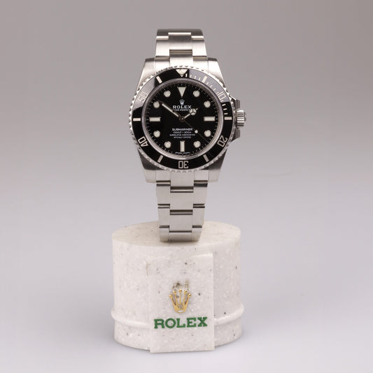 Rolex Submariner Ref.114060 aus 2019 Box und Papiere no Date  Keramik black