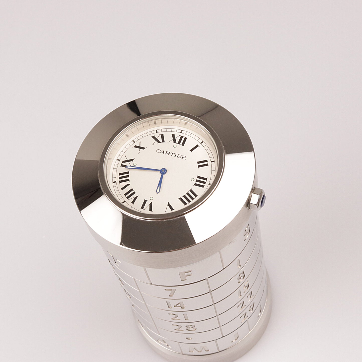 Cartier Kalender-Uhr-Zigaretten-Tischständer Limited 0996/2000 Stahl