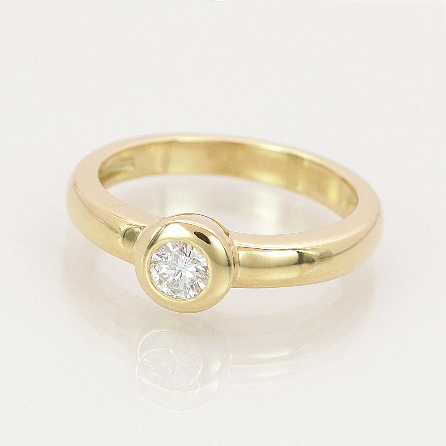 Solitär Ring 750/- Gelbgold HRD Zertifikat 0,26 ct G/VS2