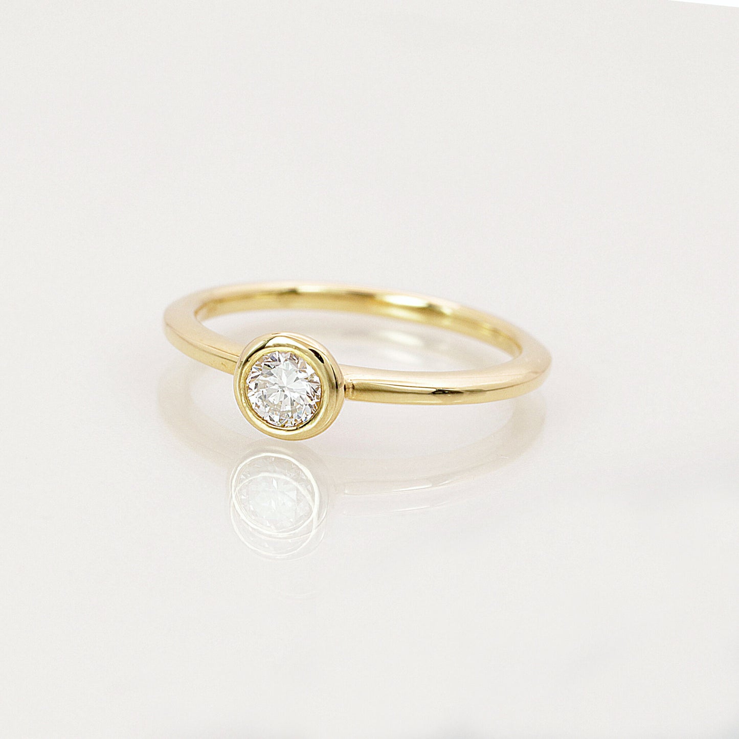 Solitär Ring 750/- Gelbgold HRD Zertifikat 0,26 ct G/VS1