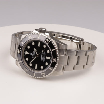 Rolex Submariner Ref.114060 aus 2019 Box und Papiere no Date  Keramik black