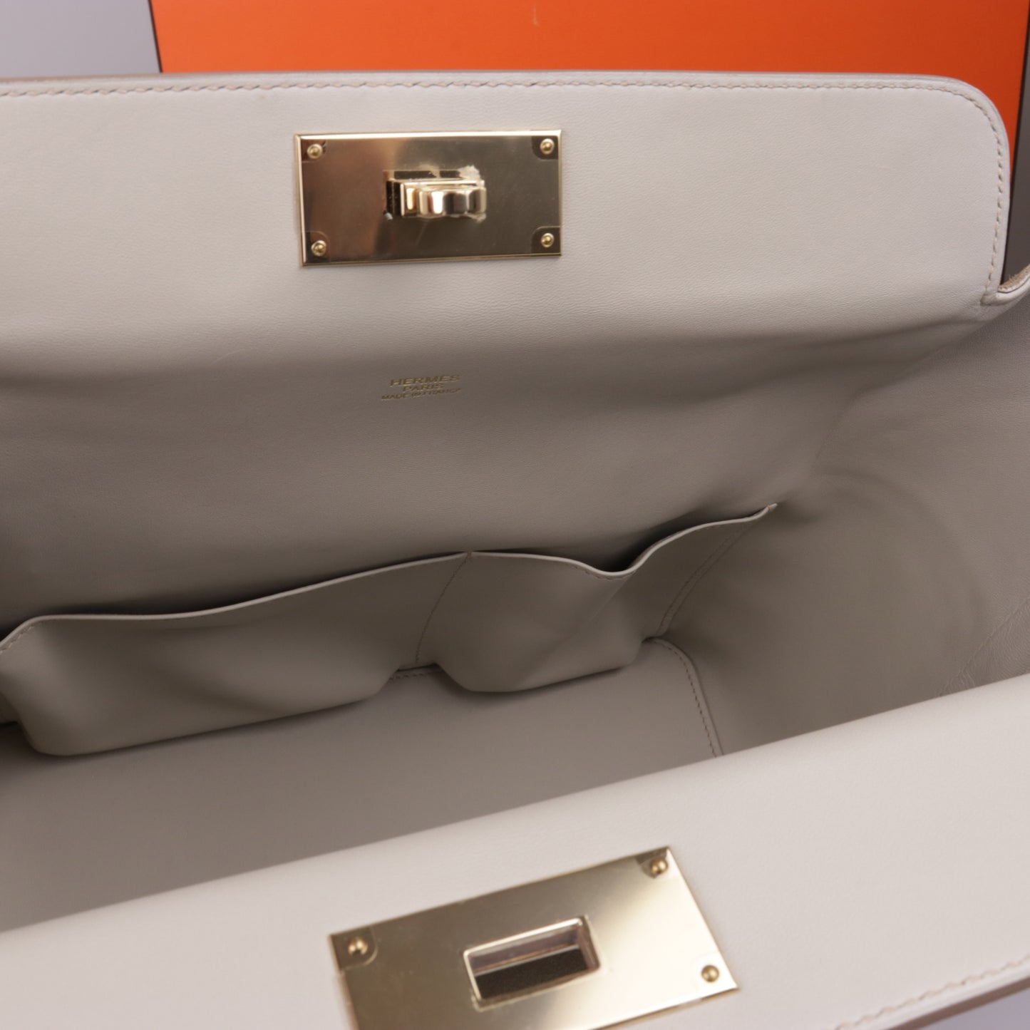 HERMÈS Toolbox 26 - Wildleder - Creme - Top