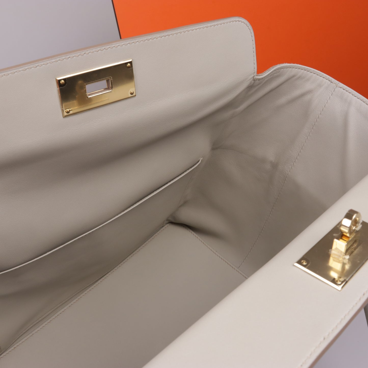 HERMÈS Toolbox 26 - Wildleder - Creme - Top