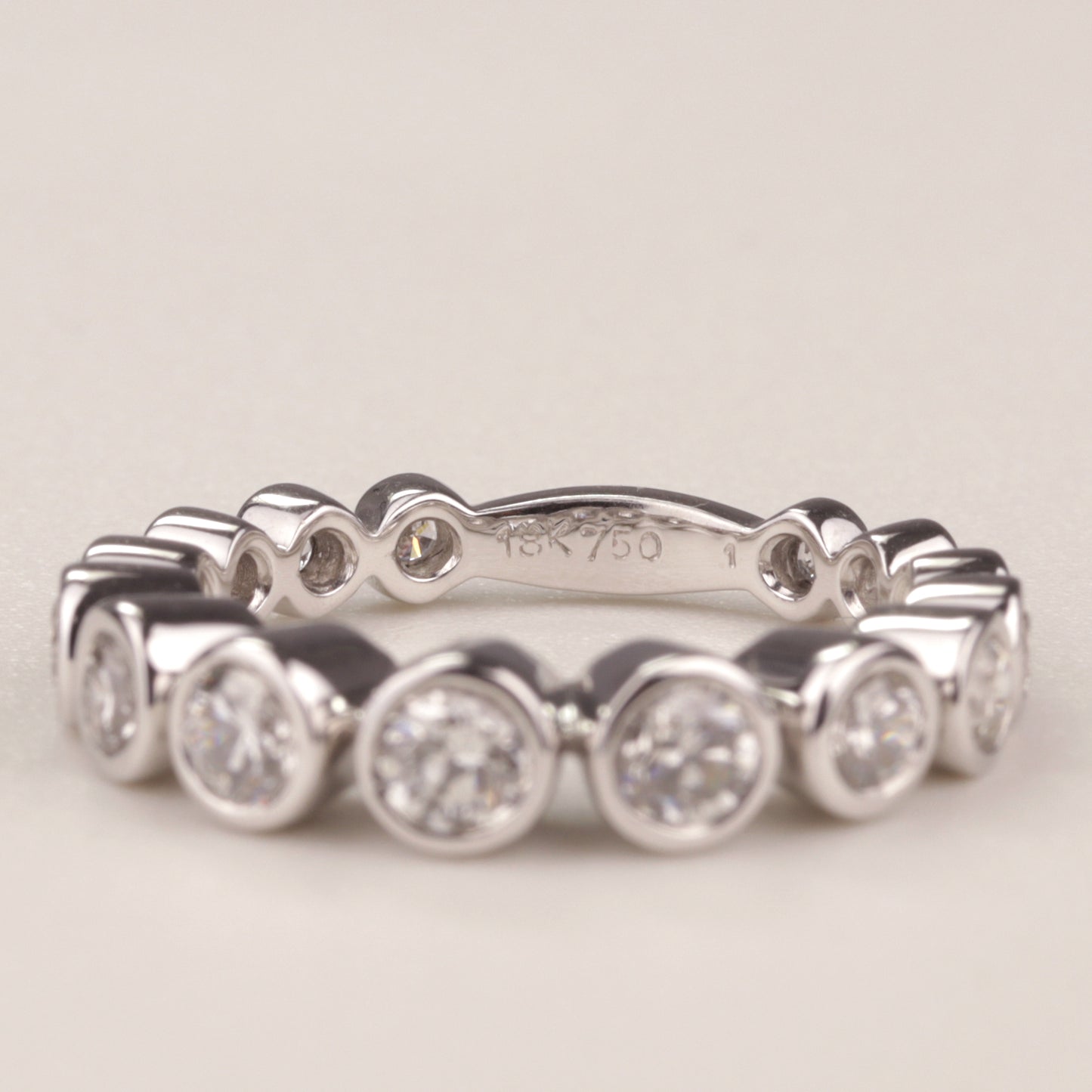 Alliance-Ring | 750/- Weißgold | 15 Brillanten zusammen 1,62 ct TW-vsi | Zargenfassung