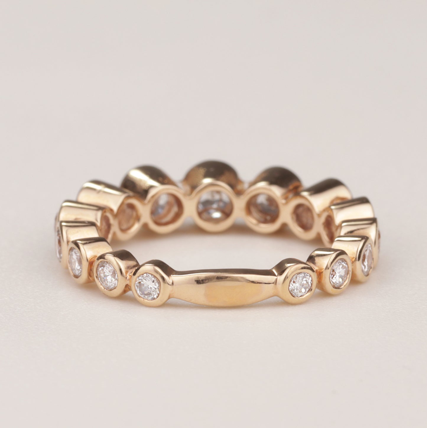 Alliance-Ring | 750/- Roségold | 15 Brillanten zusammen 1,62 ct TW-vsi | Zargenfassung