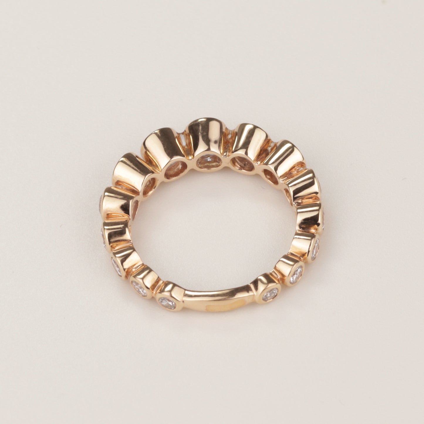 Alliance-Ring | 750/- Roségold | 15 Brillanten zusammen 1,62 ct TW-vsi | Zargenfassung