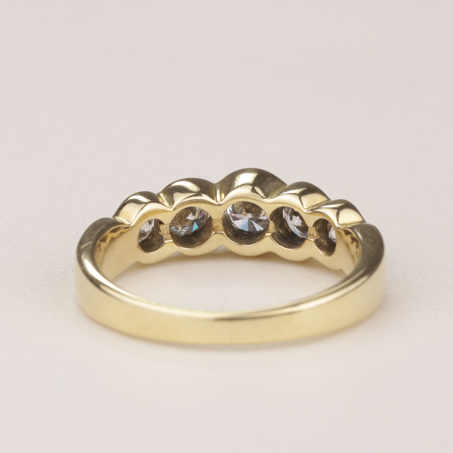 Alliance-Ring | 750/- Gelbgold | 5 Brillanten zusammen 0,80 ct Brillant | Zargenfassung
