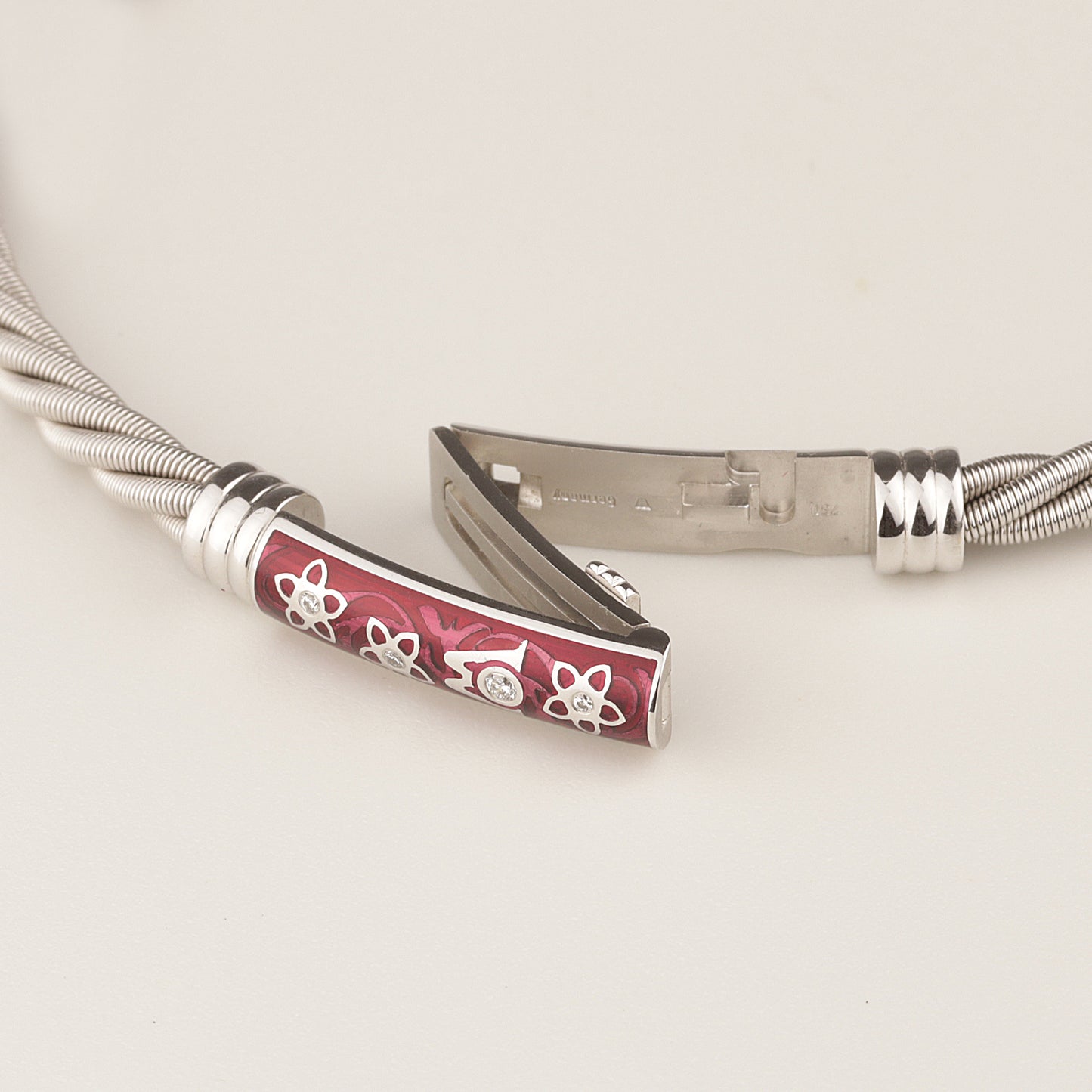 Wellendorff | roter Mohn | Armband 750/- | instruierte-Fassung | ca. 0,04 ct TW vs1 | Emaille
