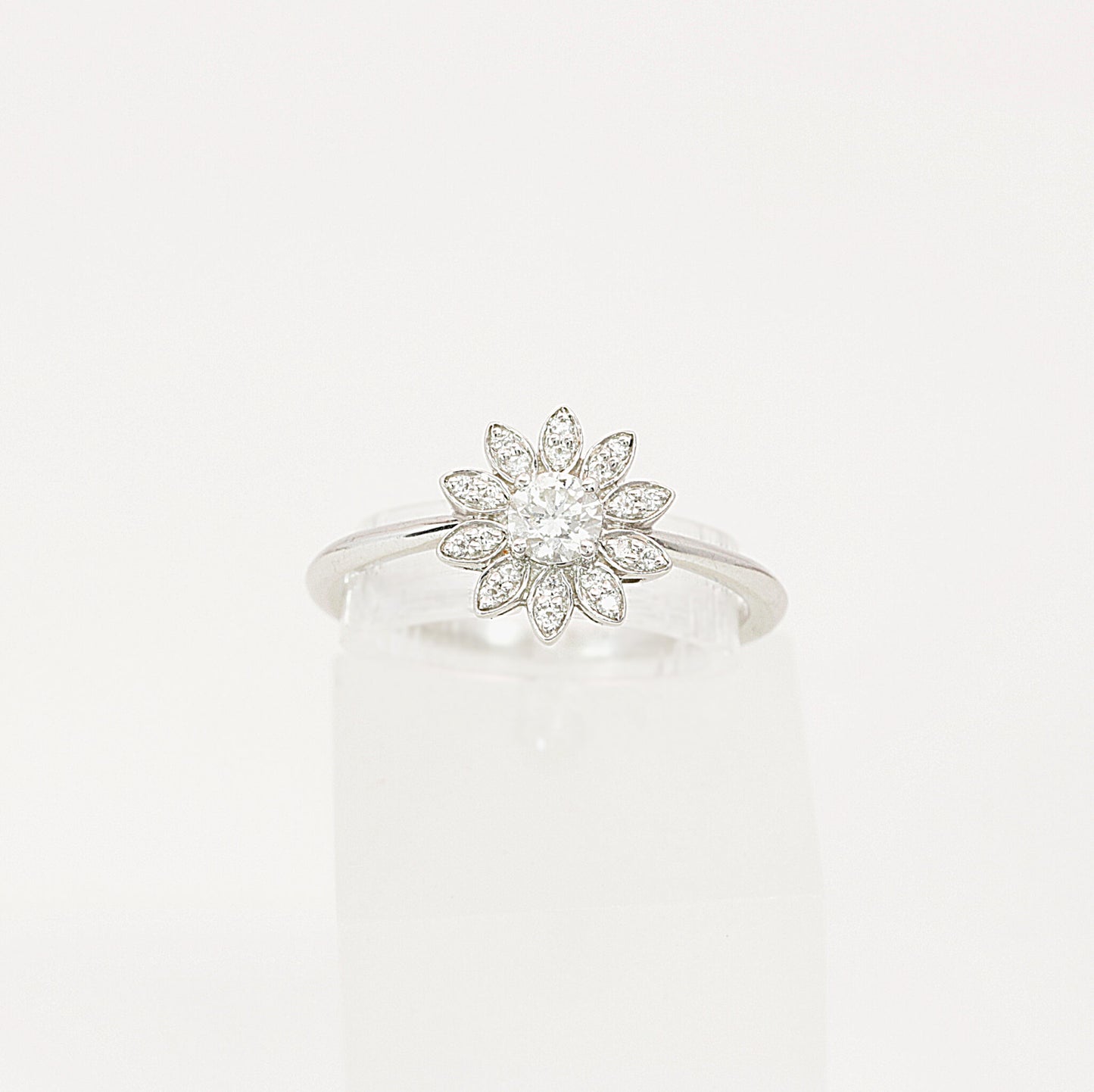 Tiffany & Co. Blumen-Diamant Ring 950er Platin