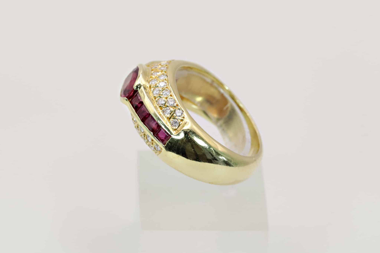 Rubin-Brillant-Ring 750/- Gelbgold ca. 0,60ct