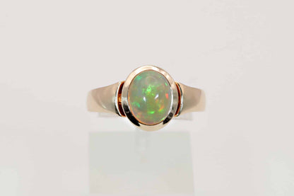 Opal-Ring 585/- Roségold Cabochon