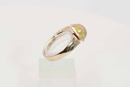 Opal-Ring 585/- Roségold Cabochon