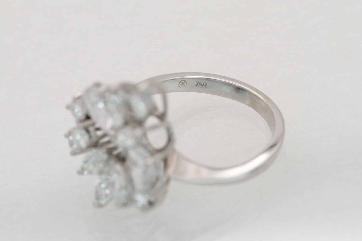 Diamant-Brillant-Ring 750/- Weißgold Tropfen Navette Brillant ca. 2,0 Carat TW-vs